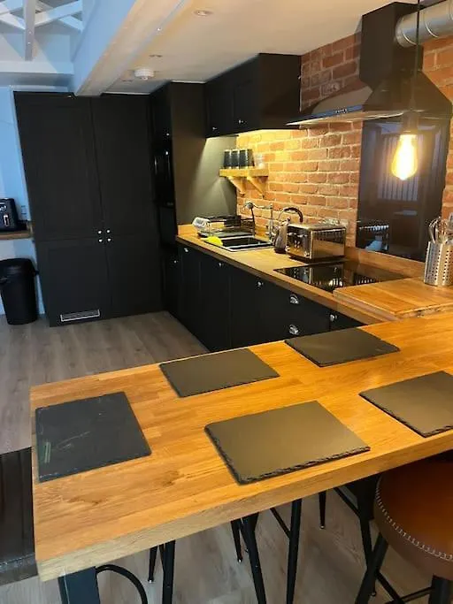 Newly Renovated Stunning Warehouse Apartment Bournemouth
