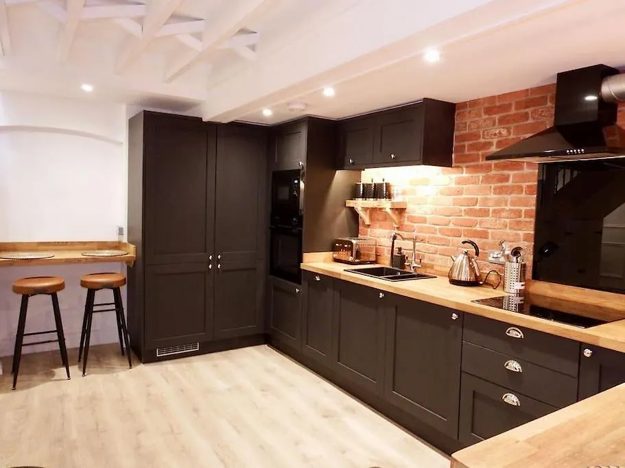 Newly Renovated Stunning Warehouse Apartment Bournemouth
