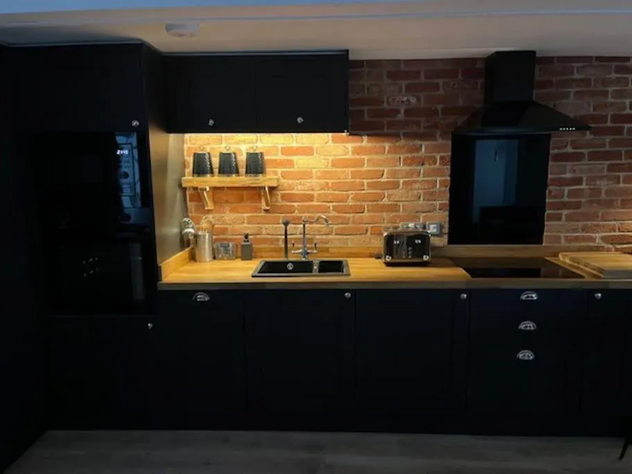 Newly Renovated Stunning Warehouse Apartment Bournemouth
