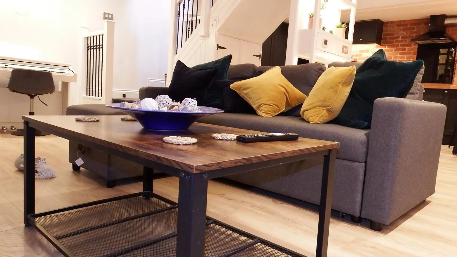 Newly Renovated Stunning Warehouse Apartment Bournemouth